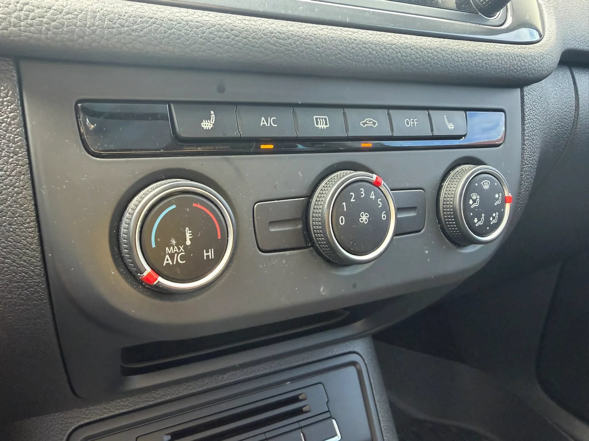 Used 2016 Volkswagen Tiguan SE FWD image 21