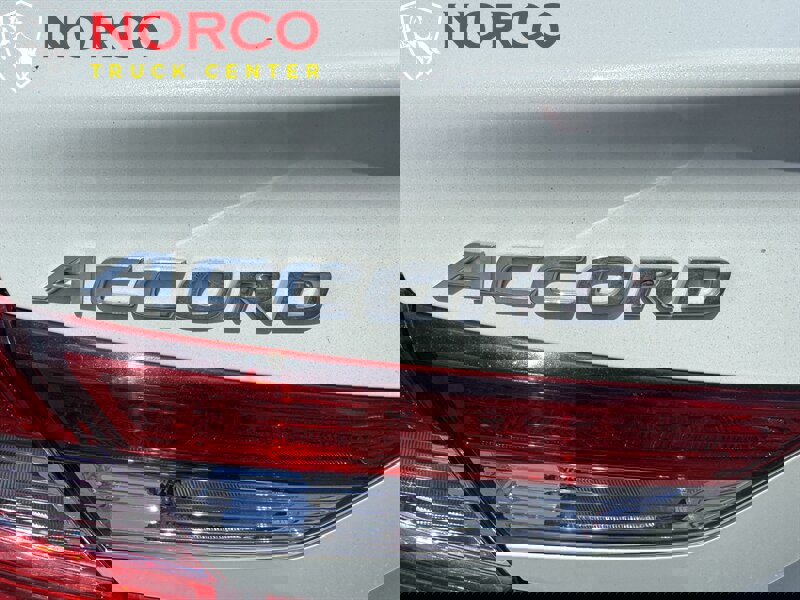 Used 2020 Honda Accord Touring image 11