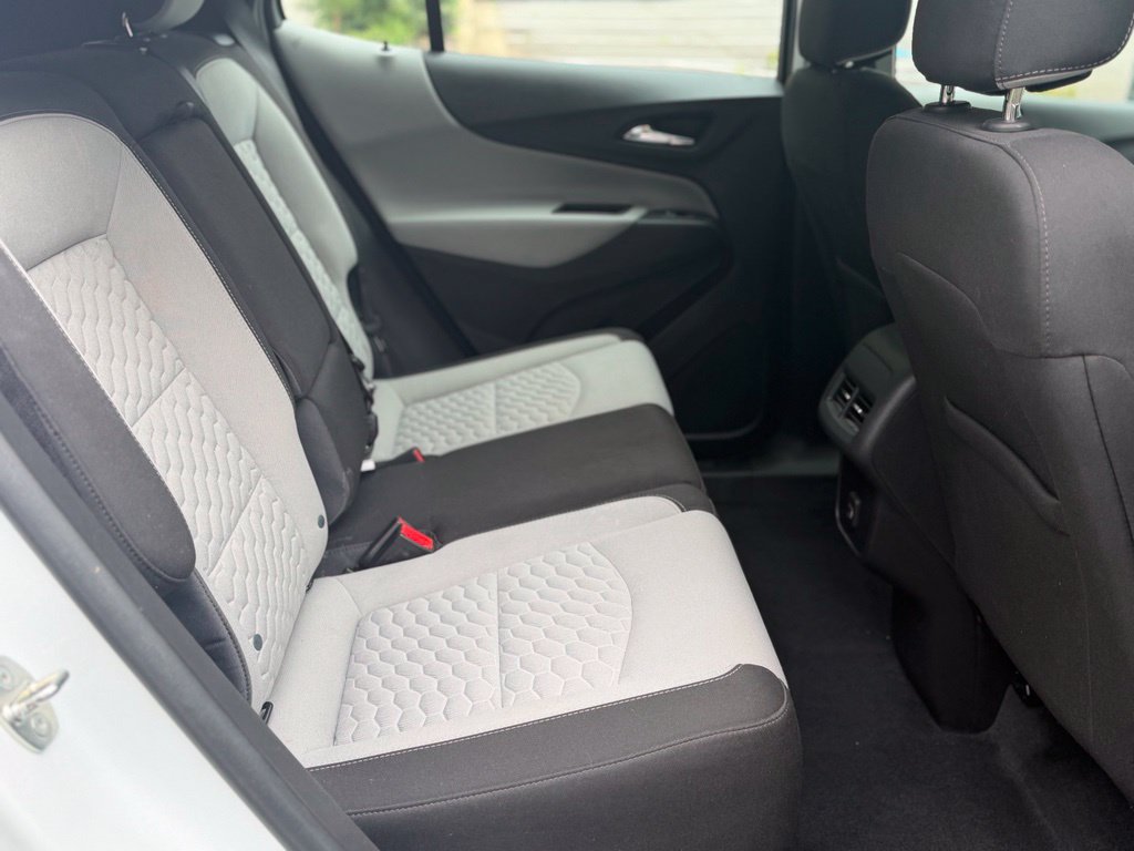 Used 2020 Chevrolet Equinox LS FWD image 18