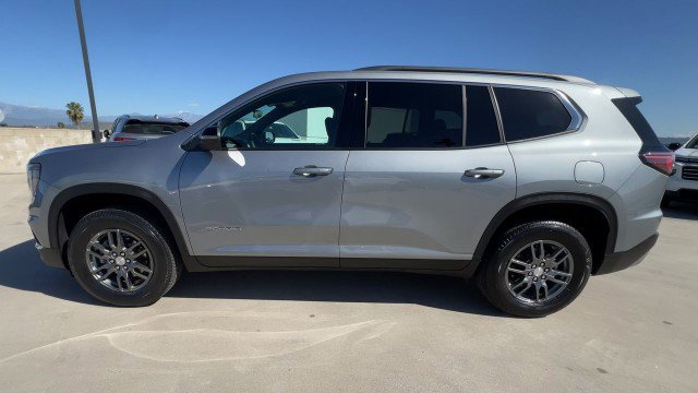 Used 2025 GMC Acadia Elevation image 5