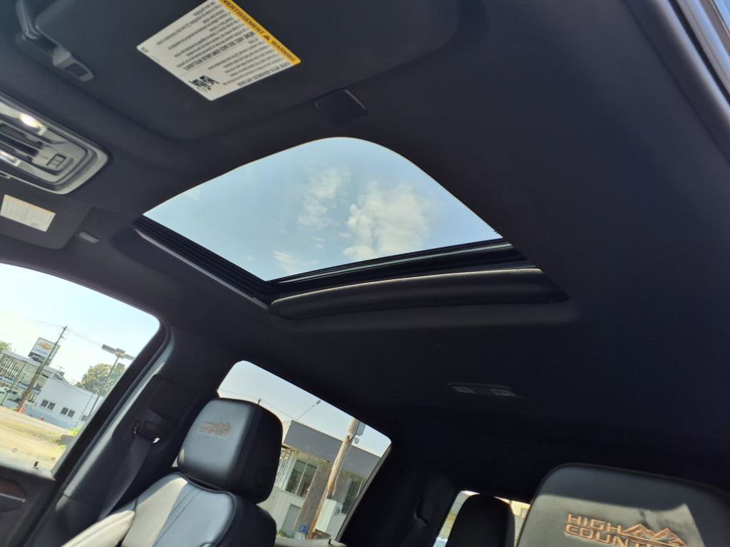 Used 2024 Chevrolet Silverado 1500 High Country w/ High Country Premium Package image 13