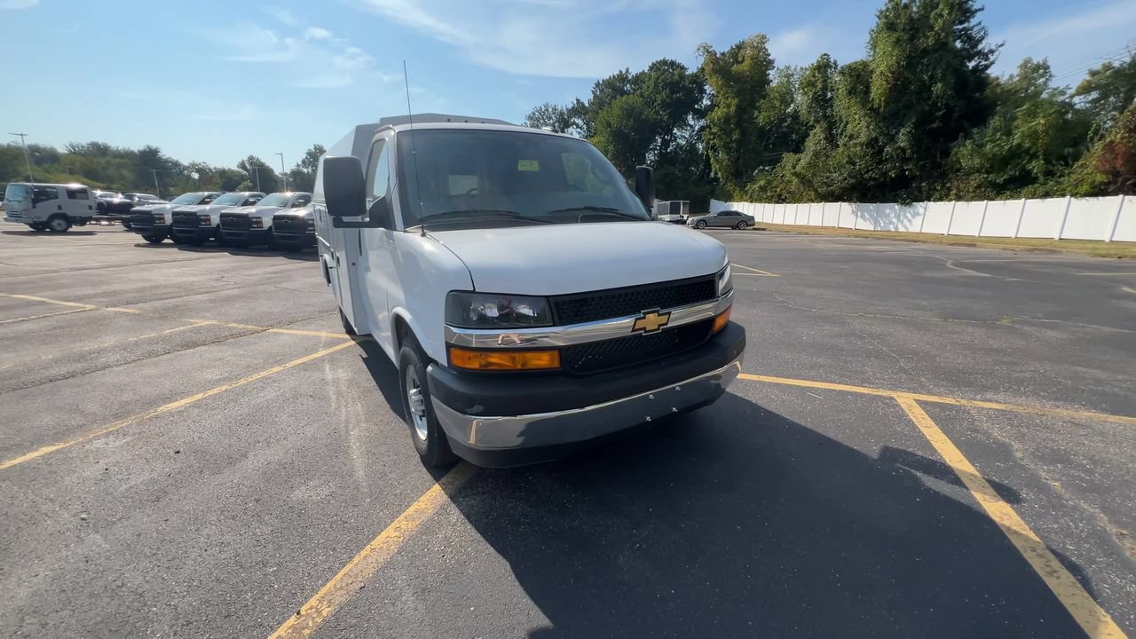 New 2025 Chevrolet Express 3500 w/ Power Convenience Package RWD image 22