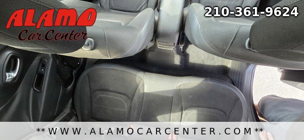 Used 2017 Jeep Renegade Altitude FWD image 23