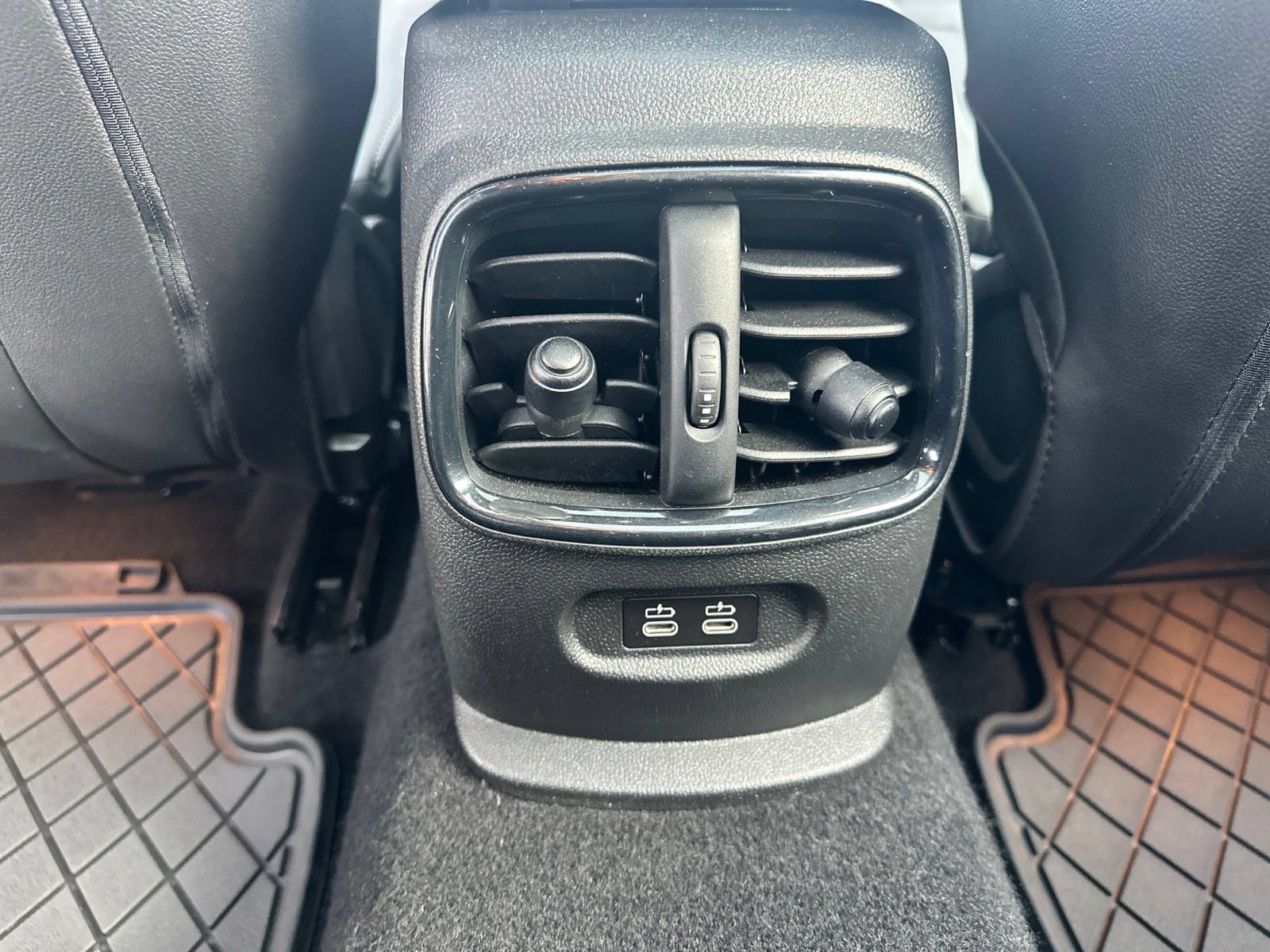 Used 2023 MINI Cooper Clubman S w/ Premium Package FWD image 22