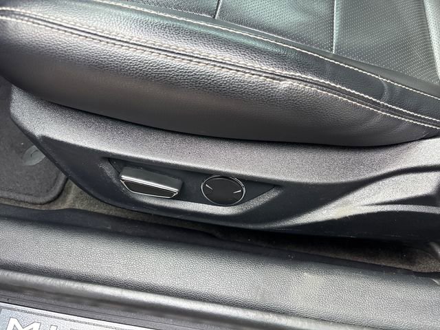 Used 2017 Ford Mustang GT Premium w/ Black Accent Package RWD image 7