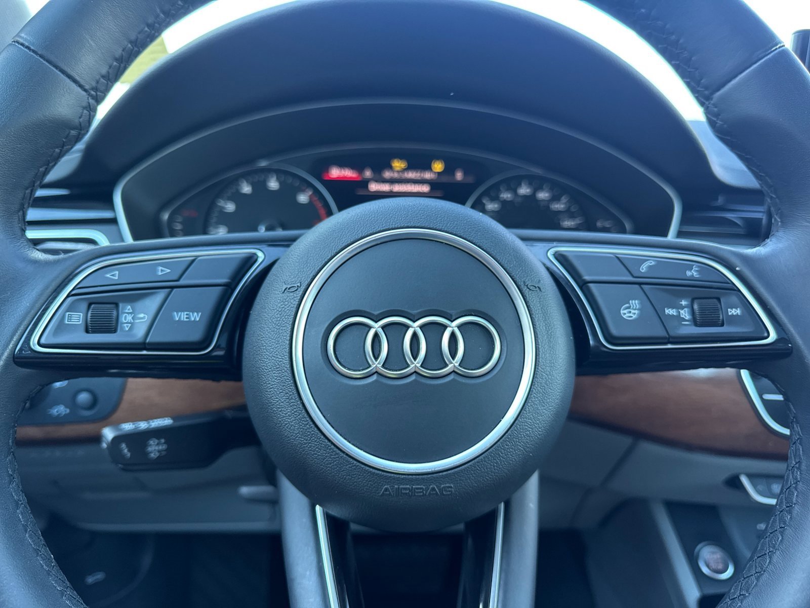 Used 2022 Audi A4 2.0T Premium w/ Convenience Package image 22