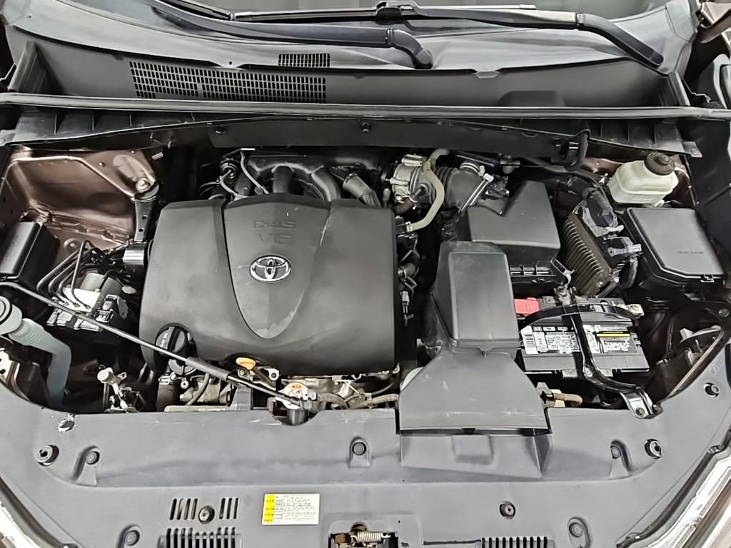 Used 2019 Toyota Highlander LE FWD image 39