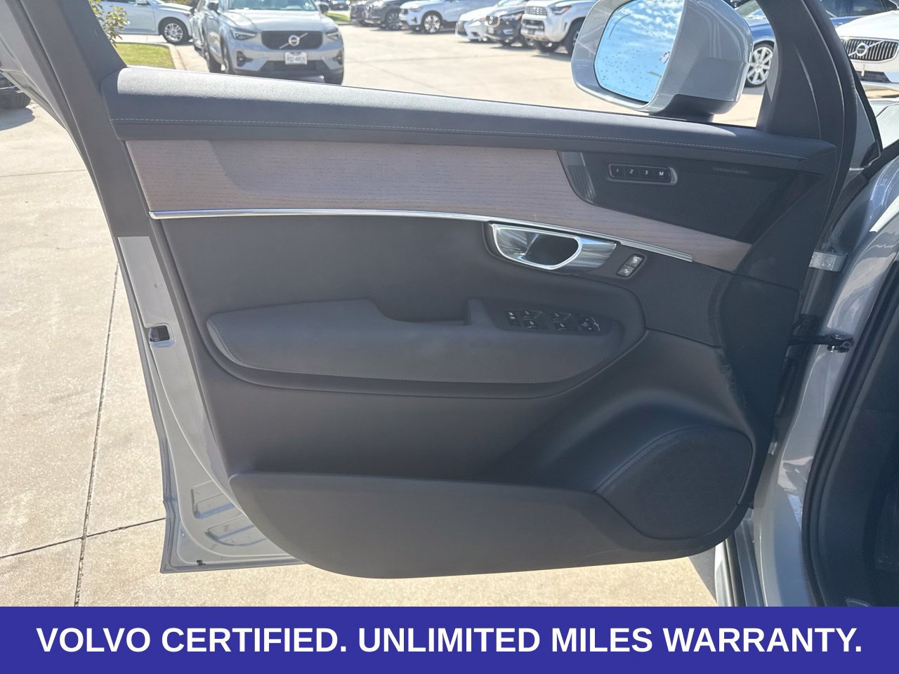 Certified 2026 Volvo XC90 B6 Plus AWD/4WD image 30