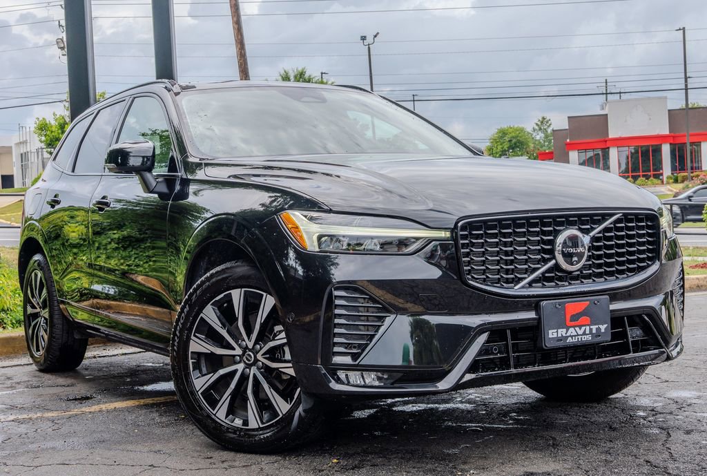 Used 2025 Volvo XC60 B5 Plus AWD/4WD image 3