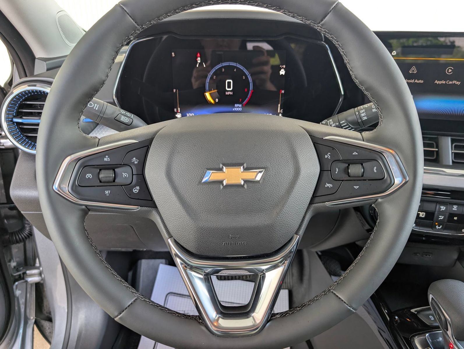 Certified 2026 Chevrolet Trax LT w/ Driver Confidence Package FWD image 13