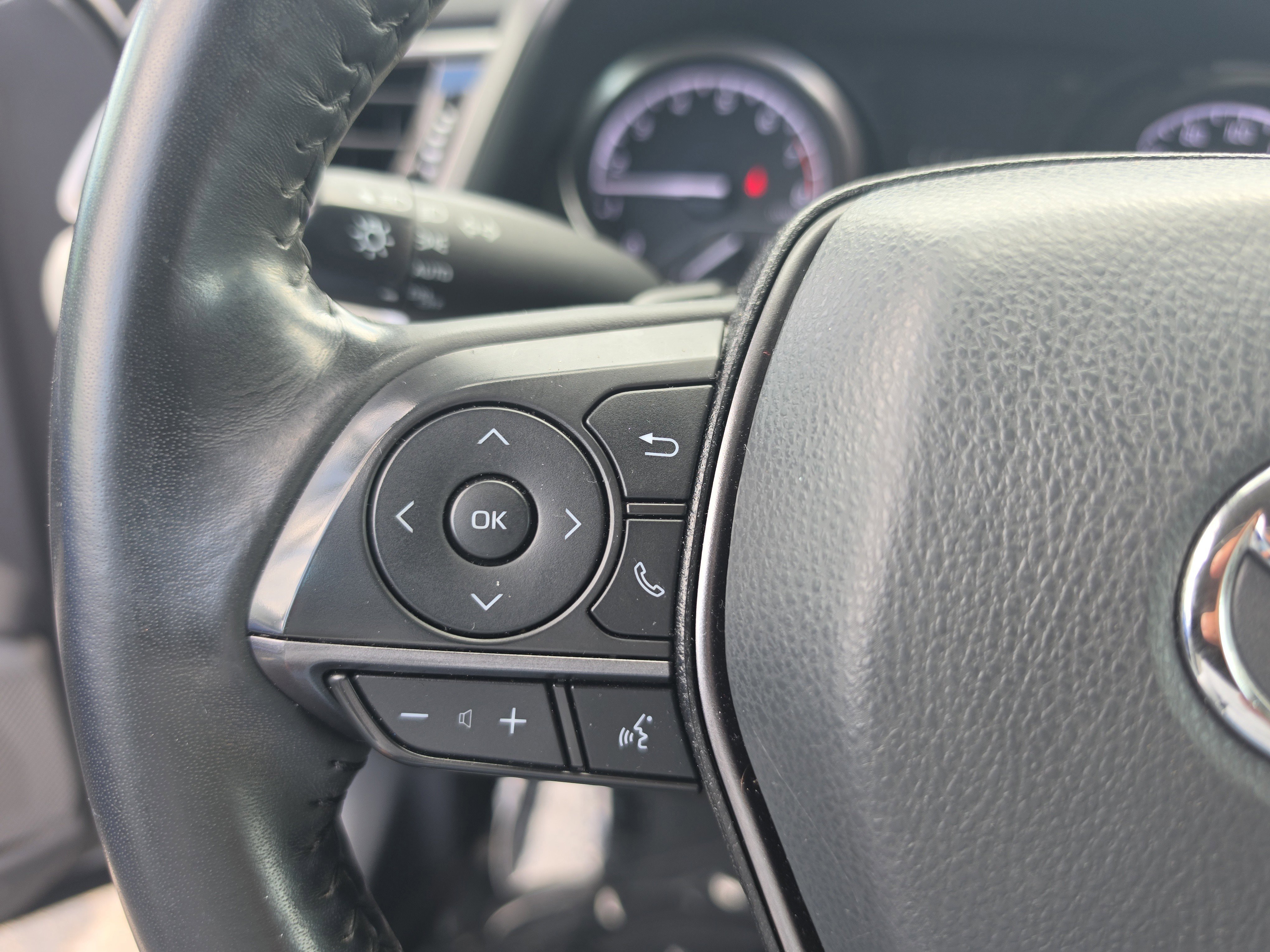 Used 2024 Toyota Camry SE image 18