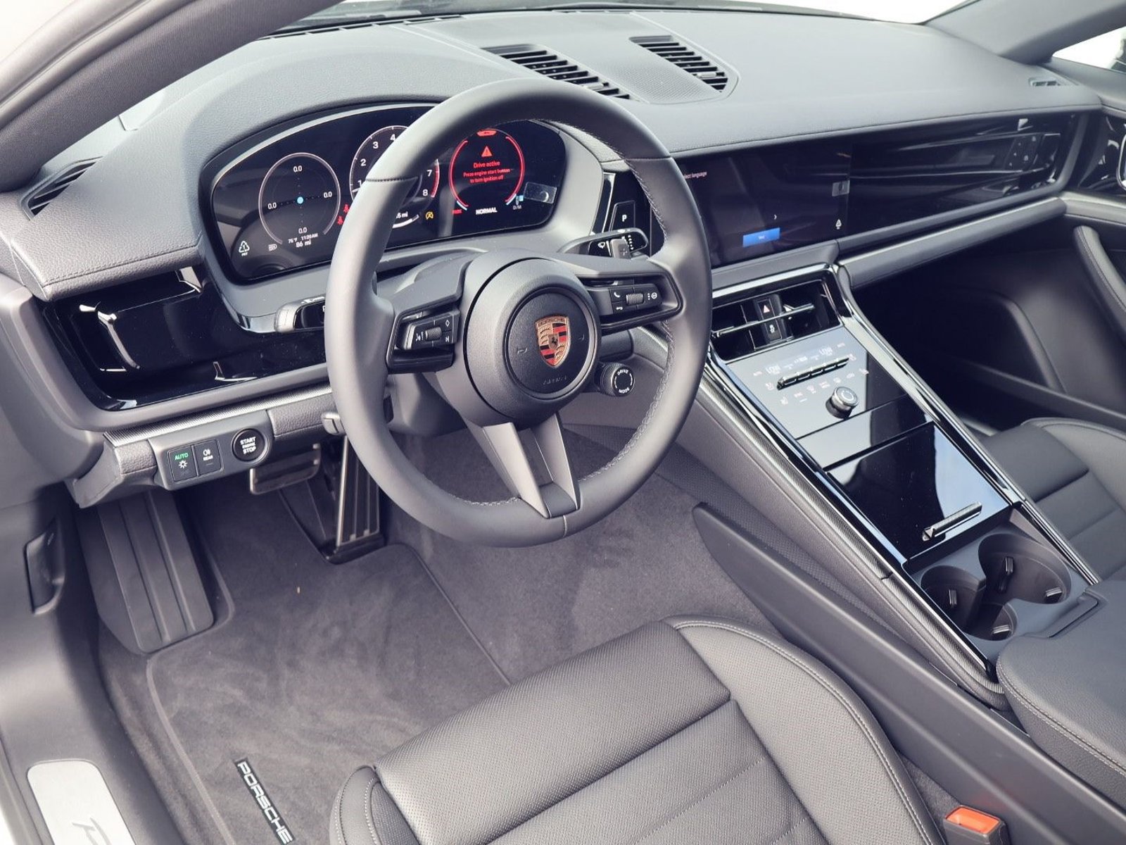 New 2026 Porsche Panamera image 4