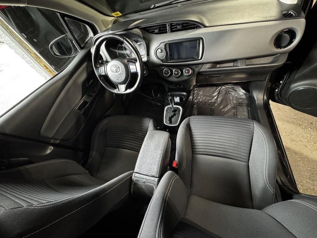 Used 2015 Toyota Yaris SE image 19