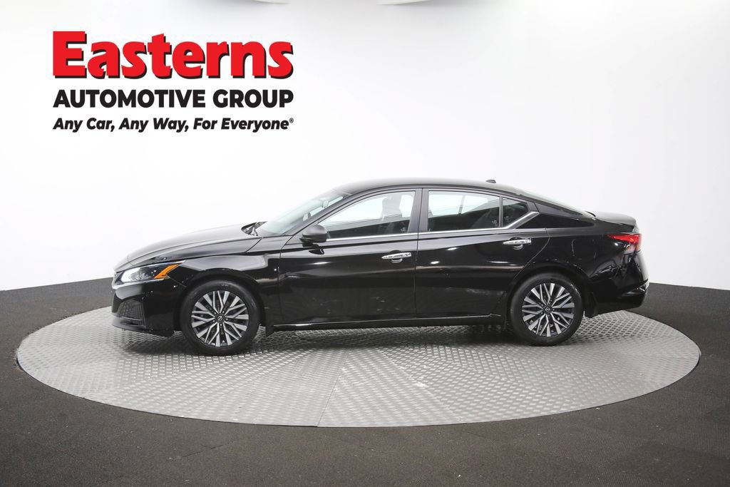Used 2024 Nissan Altima 2.5 SV FWD image 61