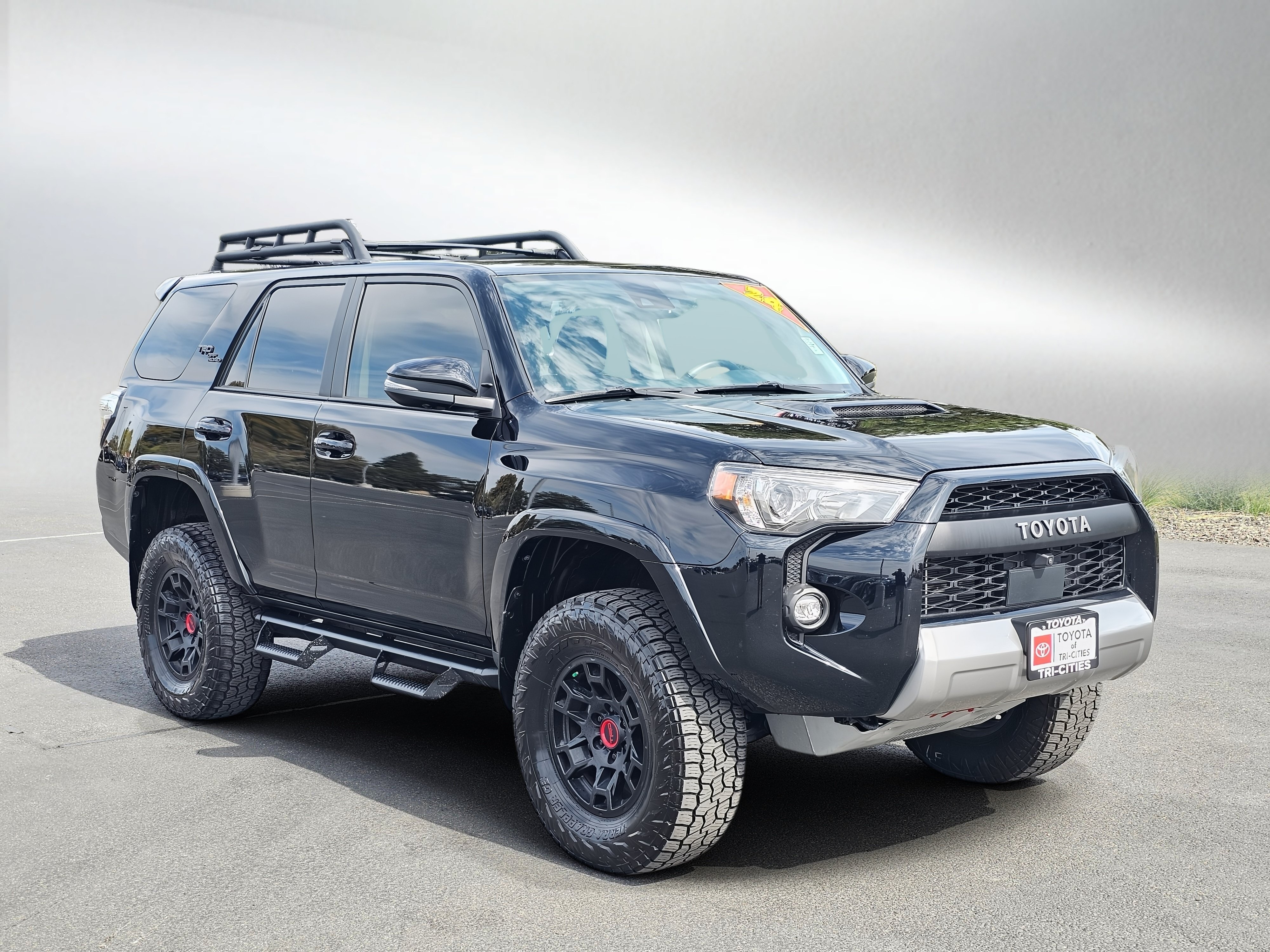 Used 2024 Toyota 4Runner TRD Off-Road Premium w/ TRD Black Wheel Package (TMS) AWD/4WD image 6