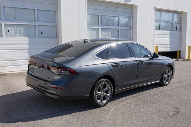 Used 2024 Honda Accord EX image 9