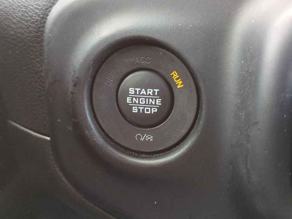 Used 2019 Jeep Wrangler Sport image 30