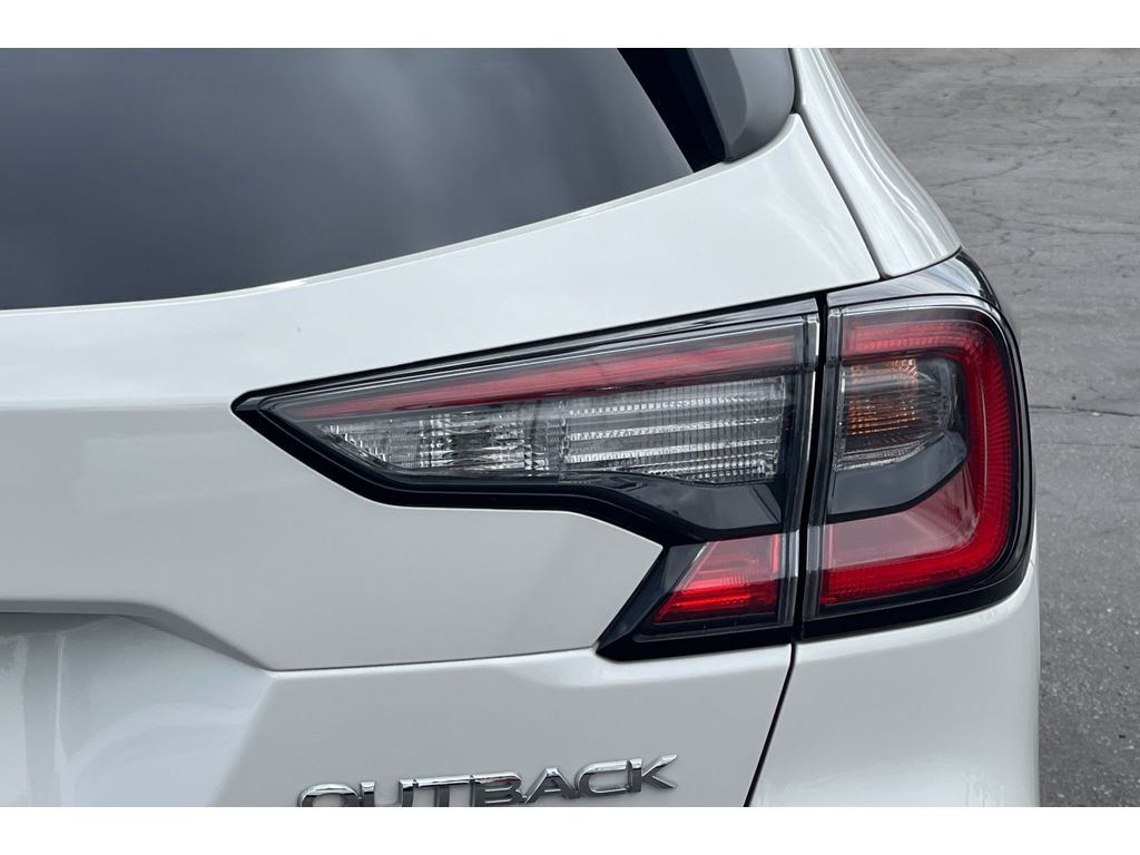 Certified 2022 Subaru Outback Limited w/ Popular Package #2 image 16