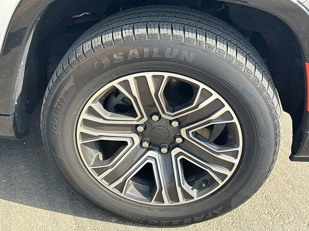 Used 2024 Jeep Wagoneer Series II w/ Flexible Seating Group RWD image 12