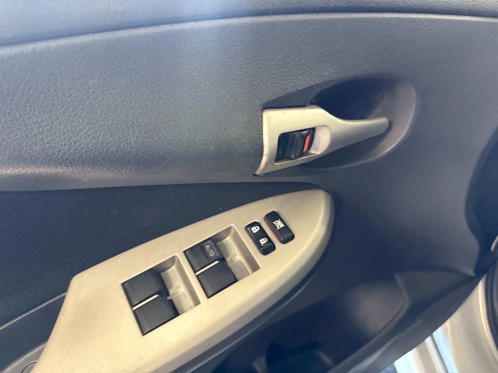 Used 2012 Toyota Corolla S FWD image 17