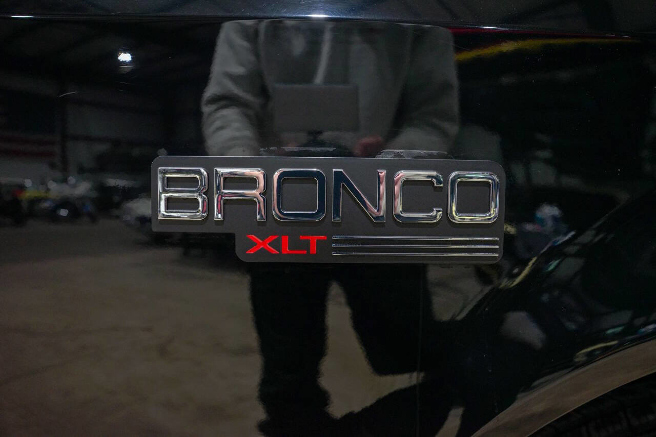 Used 1996 Ford Bronco XLT image 25