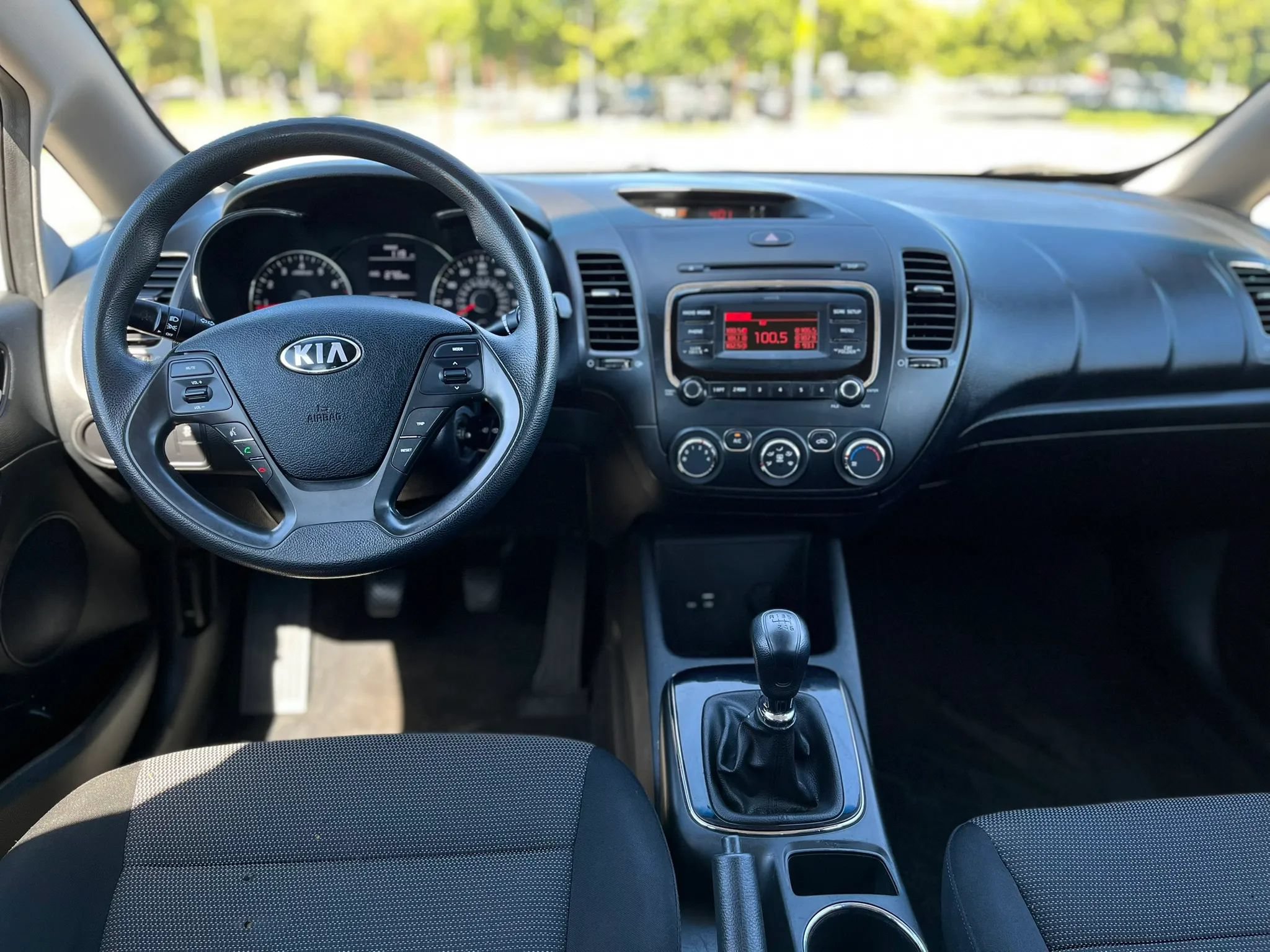 Used 2018 Kia Forte LX FWD image 14