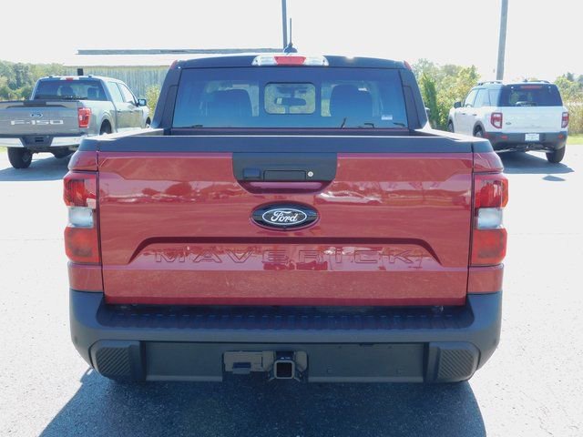New 2025 Ford Maverick Lariat w/ Black Appearance Package image 8