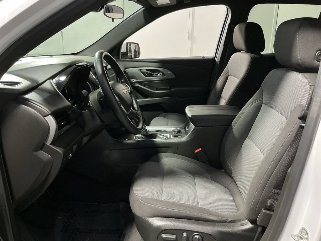 Used 2023 Chevrolet Traverse LT AWD/4WD image 14
