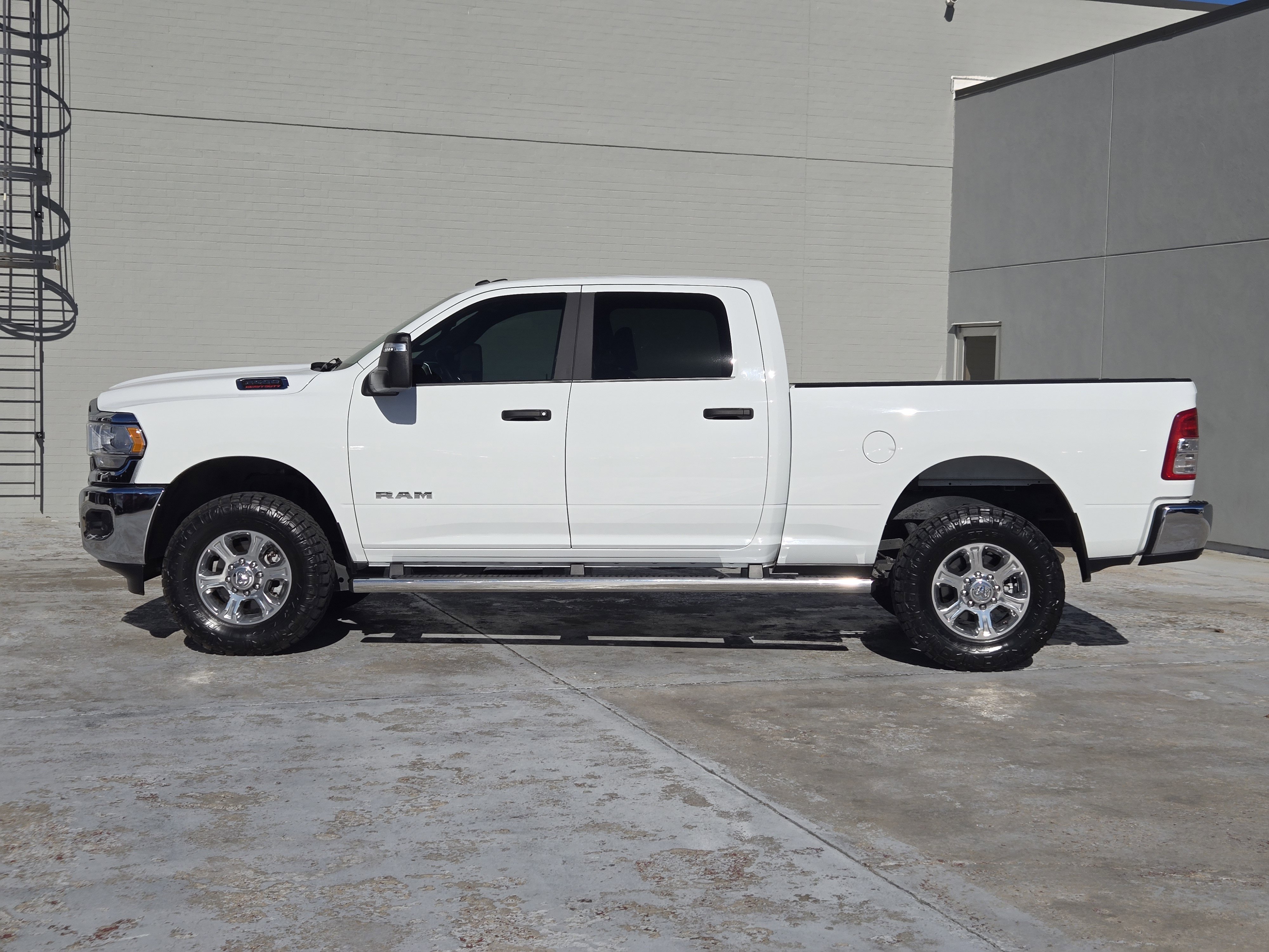 Used 2024 RAM 2500 Big Horn w/ Heated Seats & Wheel Group image 5