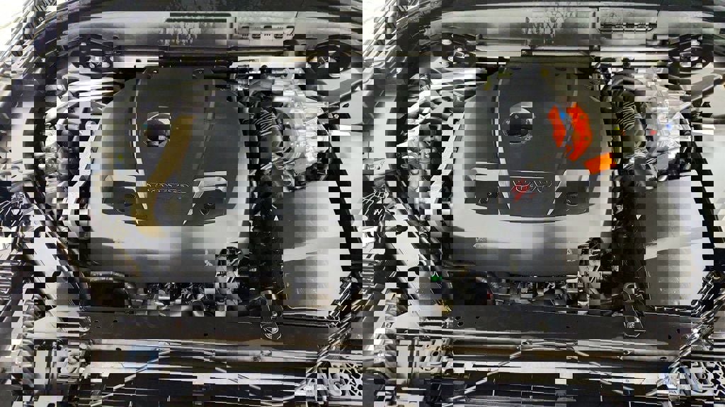 Used 2022 Volvo XC60 T8 Inscription w/ Advanced Package image 28