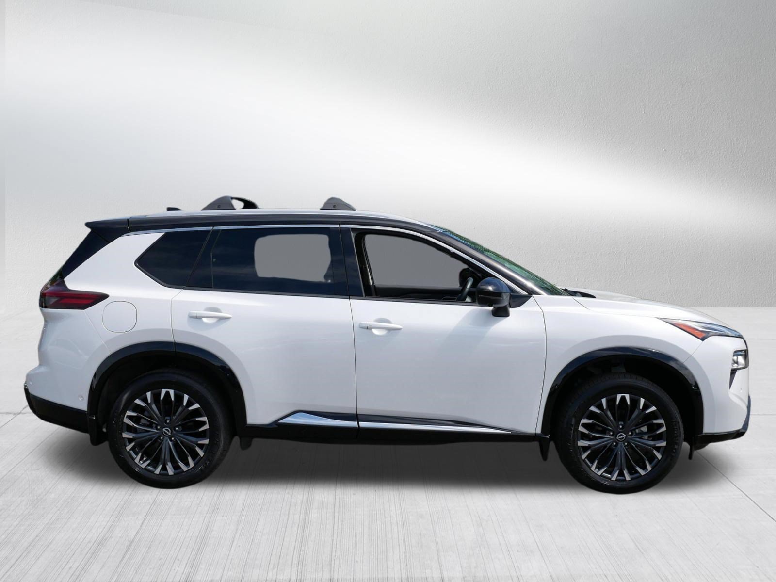 Used 2024 Nissan Rogue Platinum w/ Platinum Premium Package AWD/4WD image 8
