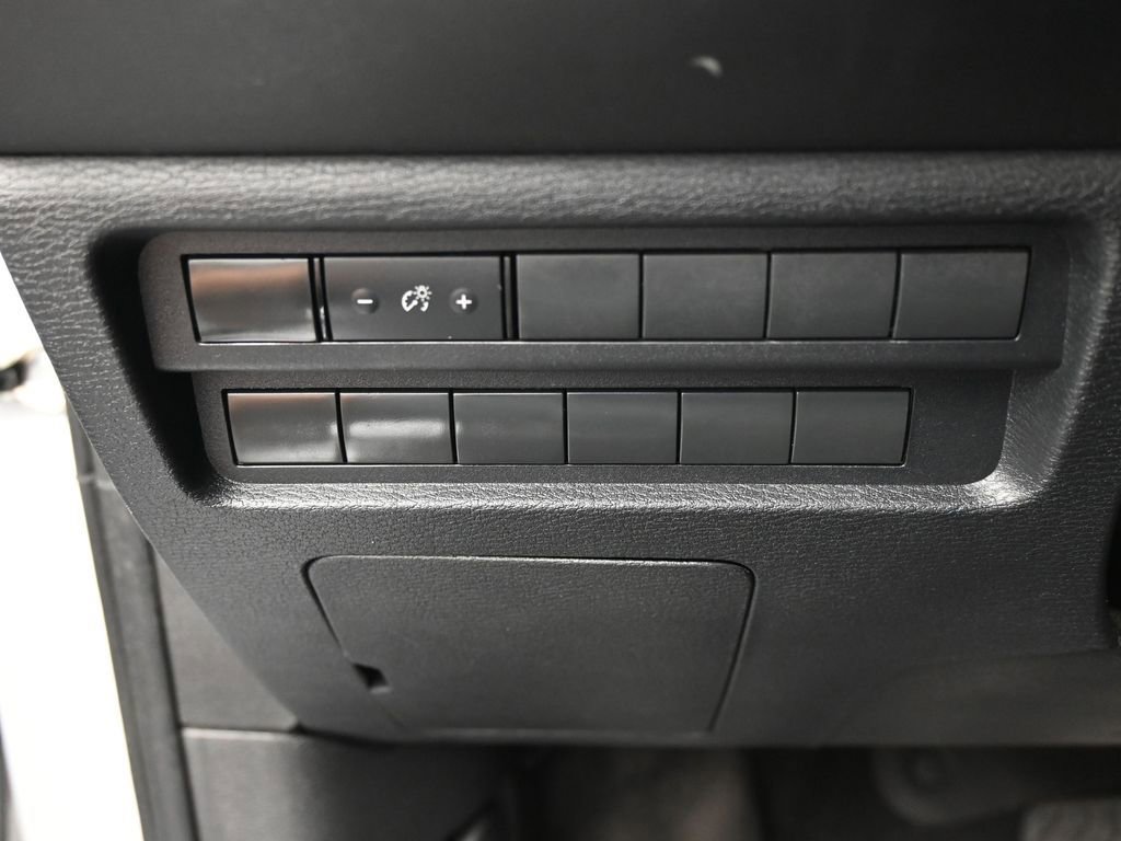 Used 2023 Mitsubishi Outlander ES image 33