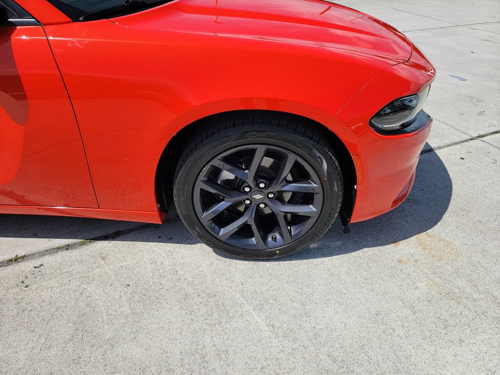 Used 2021 Dodge Charger SXT w/ Blacktop Package RWD image 9