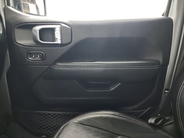 Used 2020 Jeep Gladiator Overland image 28