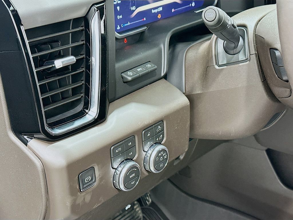 New 2026 GMC Sierra 2500 Denali w/ Denali Reserve Package AWD/4WD image 10