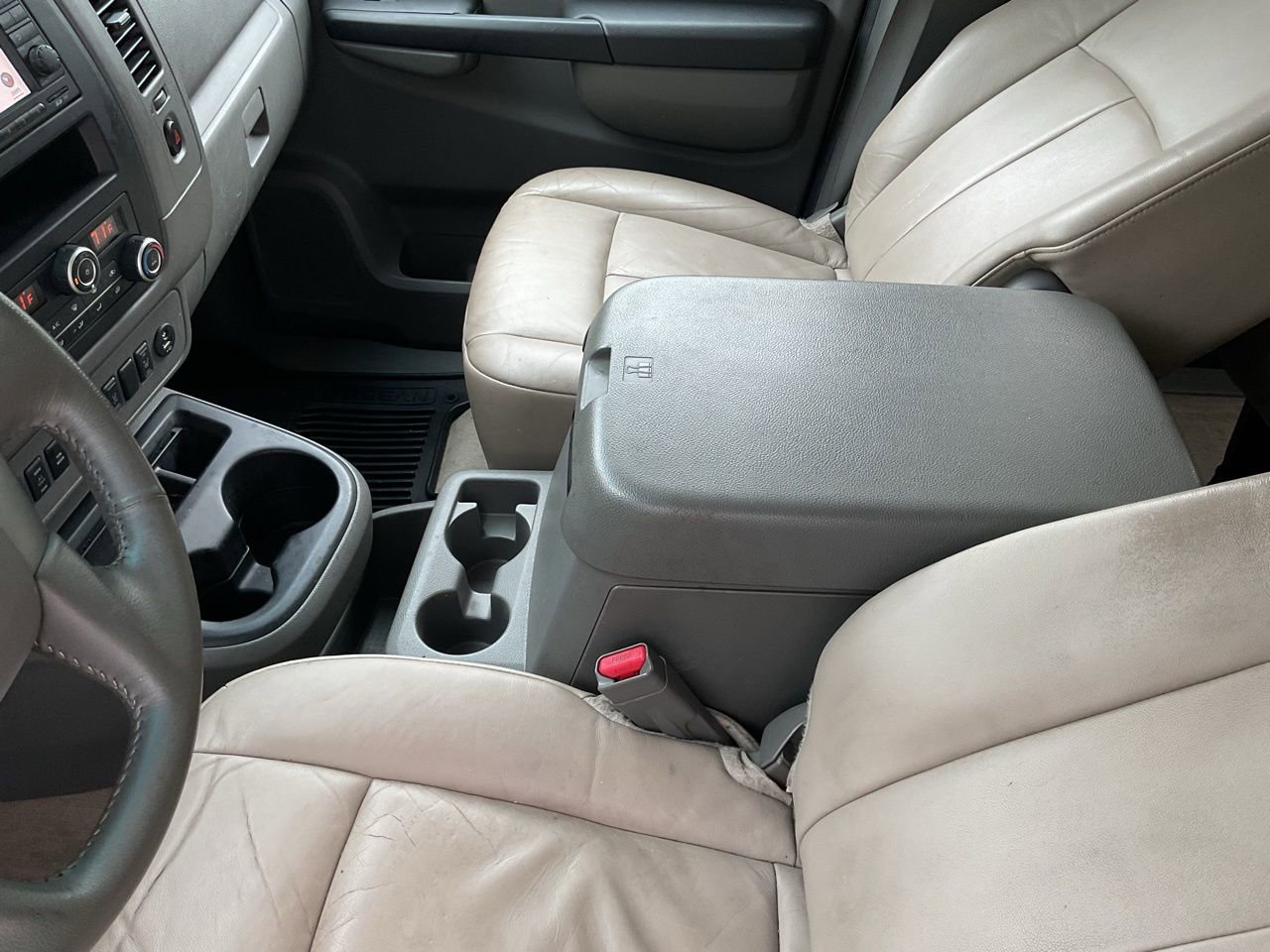 Used 2014 Nissan NV 3500 SL w/ Technology Package image 34