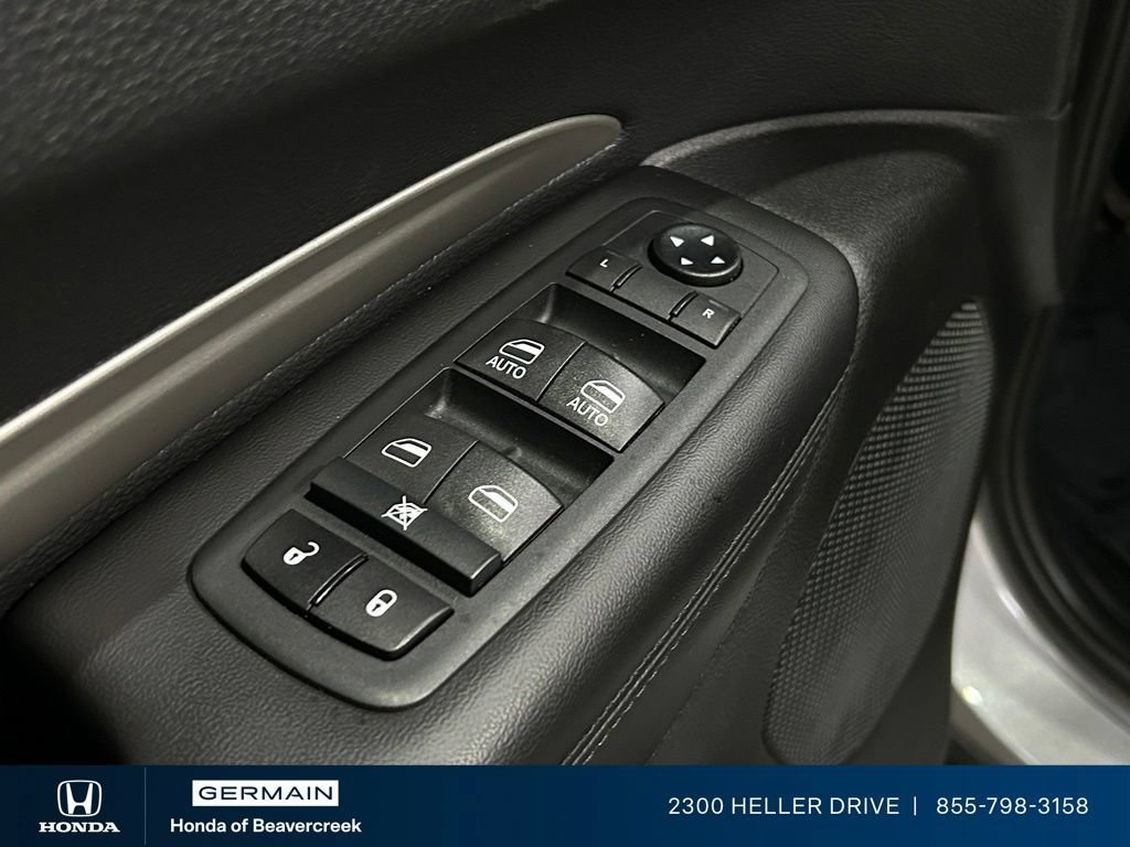 Used 2020 Dodge Durango SXT w/ 3rd Row Seating Group AWD/4WD image 18