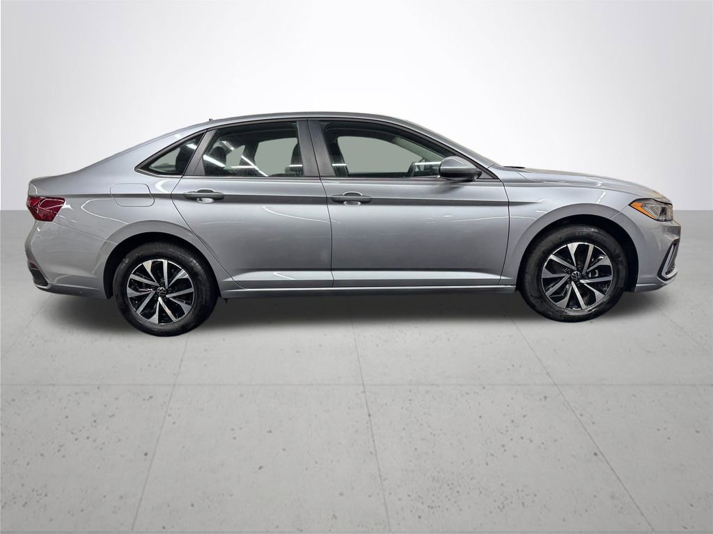 Used 2025 Volkswagen Jetta S image 8