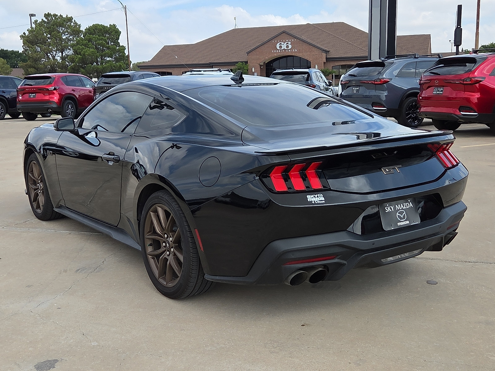 Used 2025 Ford Mustang GT Premium RWD image 5