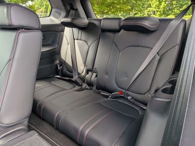 Used 2025 Honda Pilot Black Edition image 15