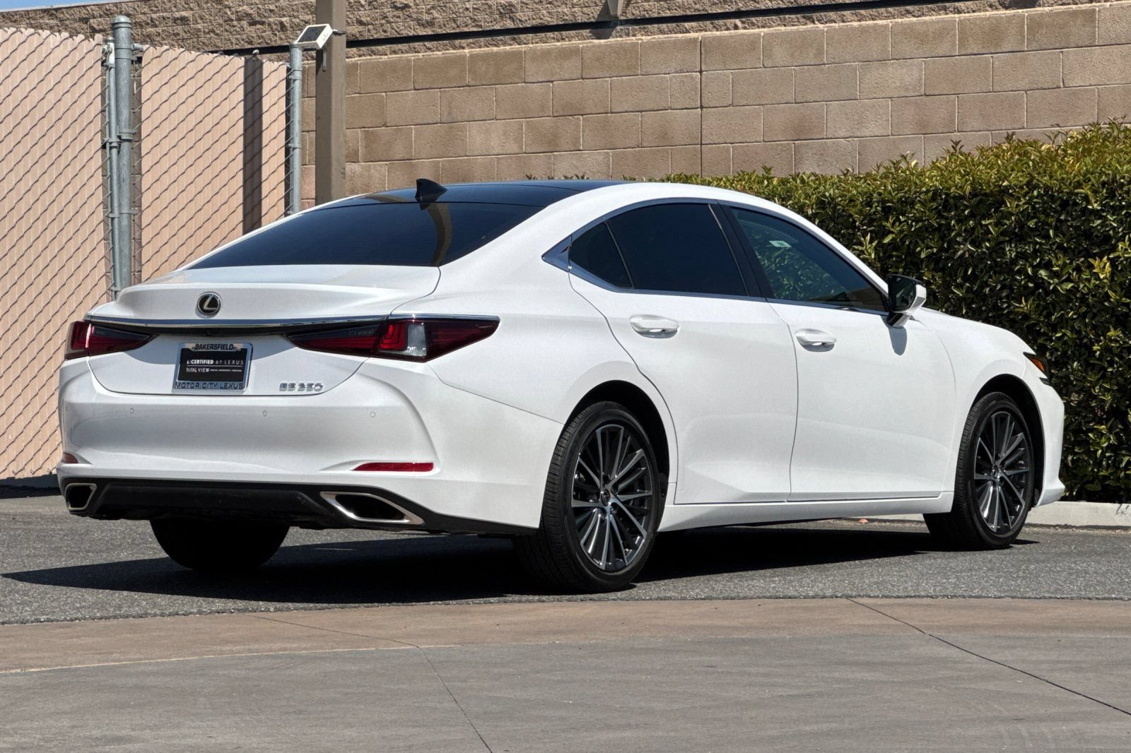Certified 2025 Lexus ES 350 w/ Premium Package FWD image 4
