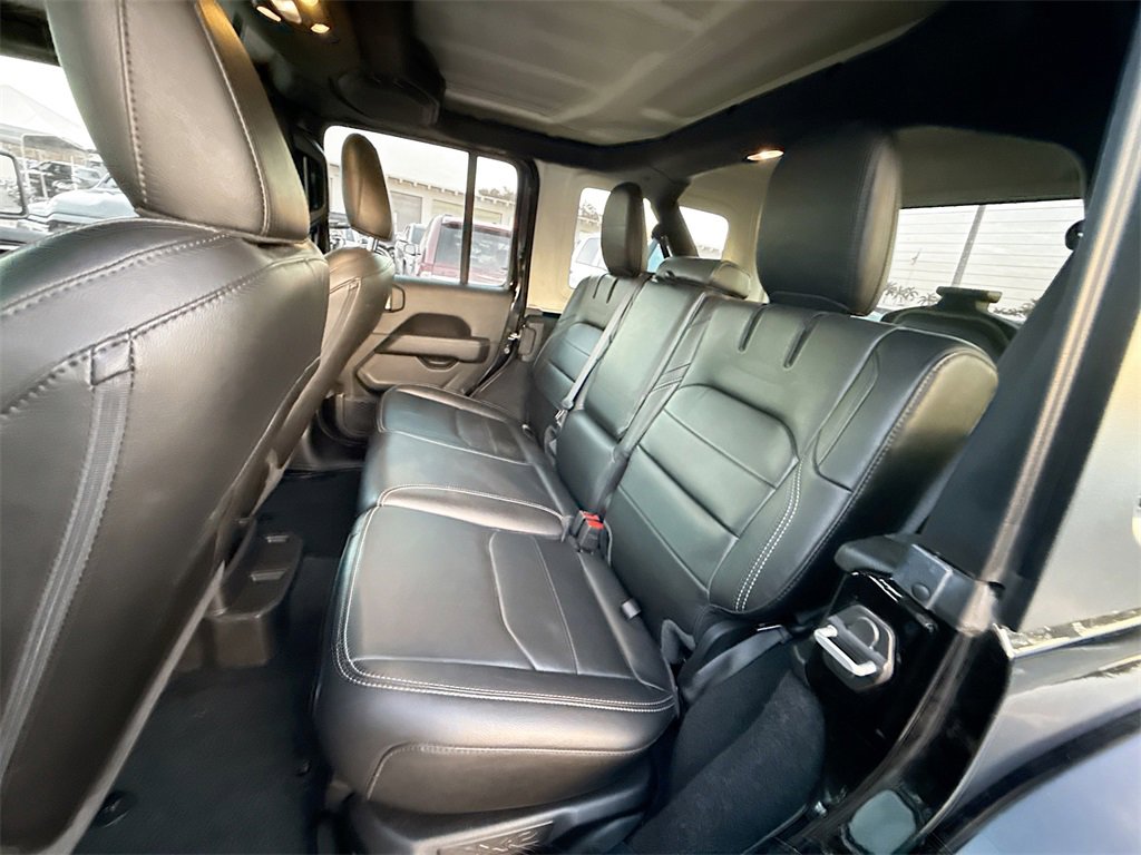 Used 2022 Jeep Wrangler Unlimited Sahara w/ Cold Weather Group image 27