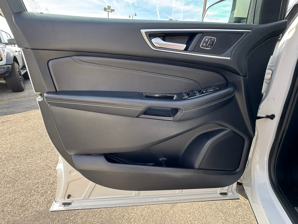 Used 2018 Ford Edge Titanium w/ Equipment Group 301A image 20