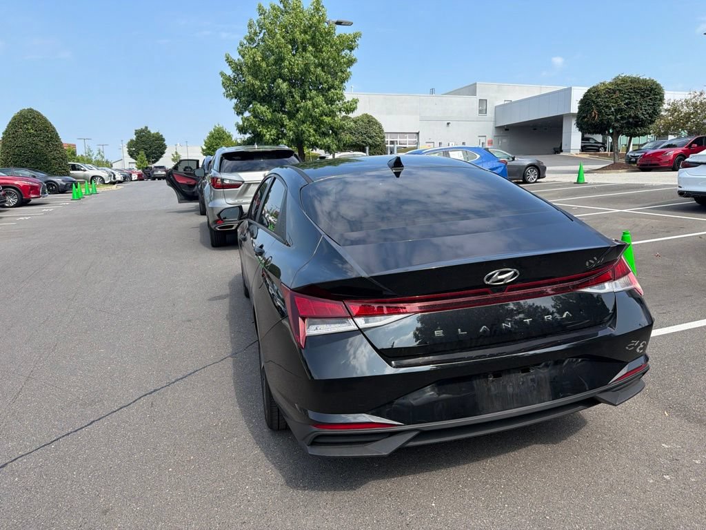 Used 2023 Hyundai Elantra SEL w/ Convenience Package FWD image 13