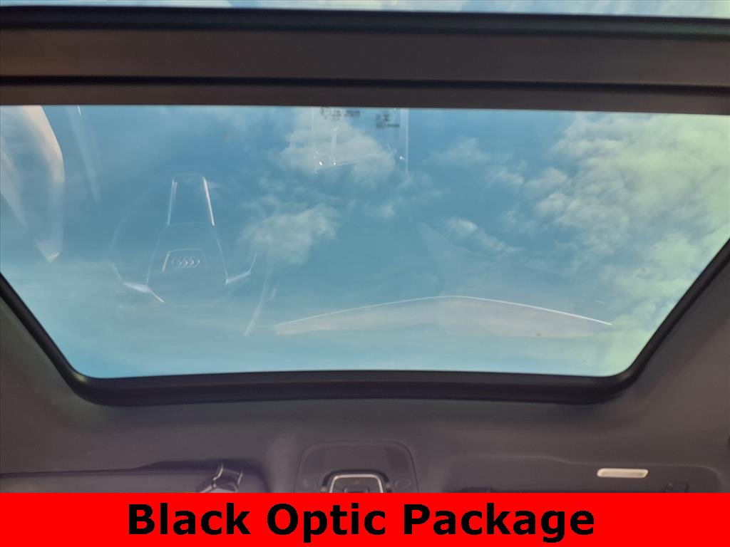 Used 2024 Audi Q8 e-tron Premium Plus w/ Premium Plus Package image 33