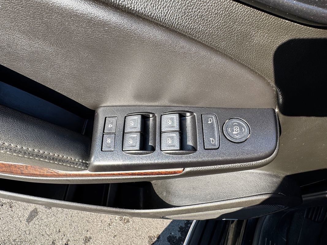 Used 2020 GMC Yukon SLE w/ SLE Value Package image 14