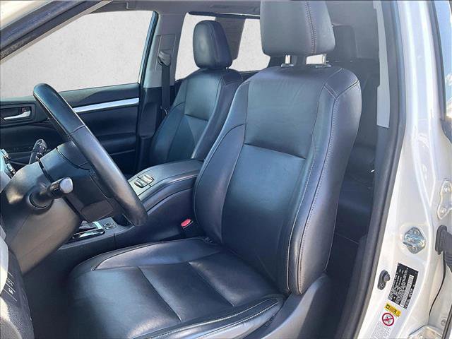 Used 2018 Toyota Highlander XLE image 25