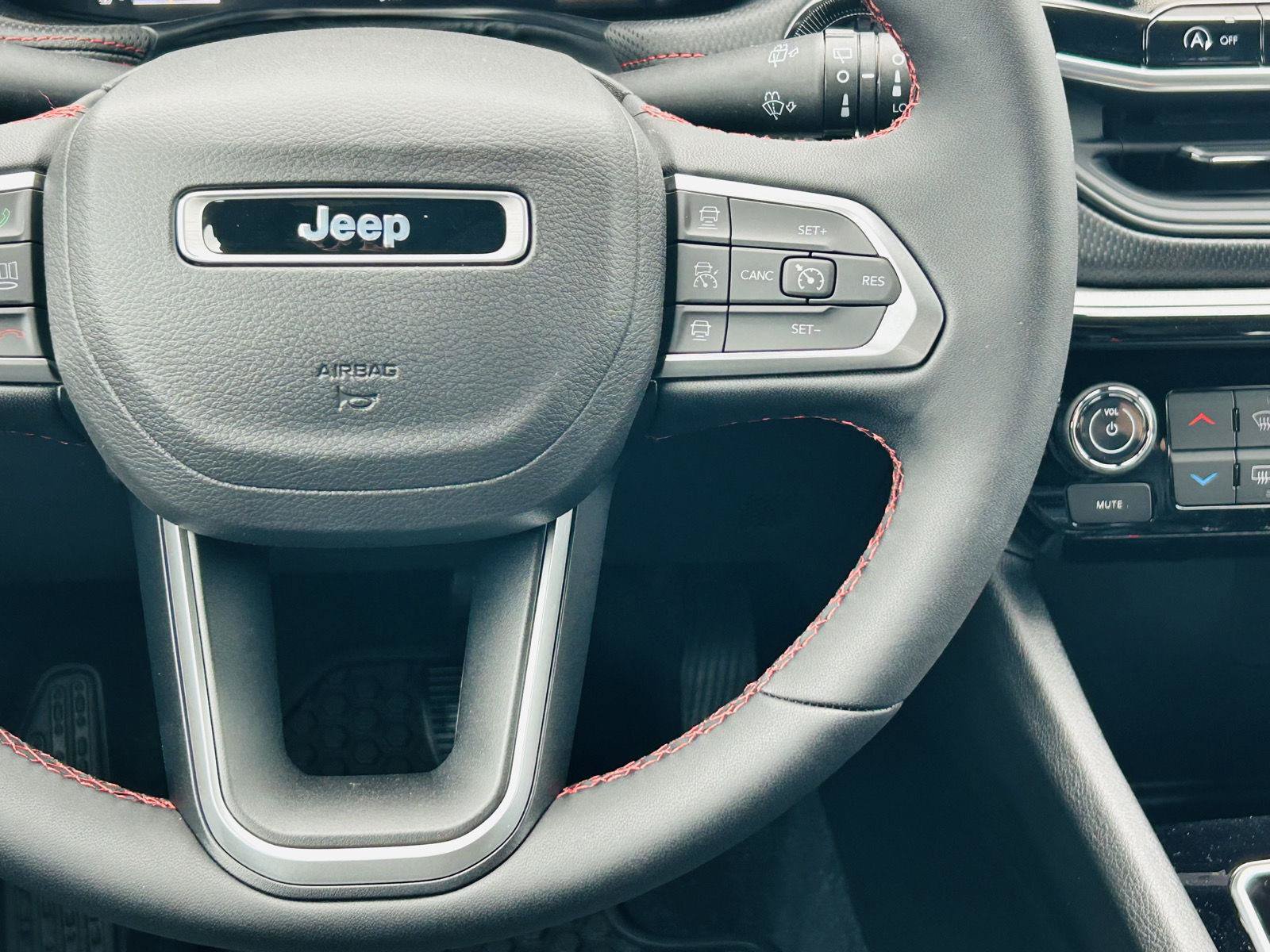 New 2026 Jeep Compass Trailhawk AWD/4WD image 17