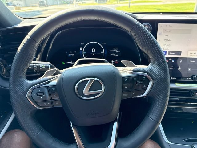 Used 2024 Lexus TX 500h AWD w/ Technology Package image 12