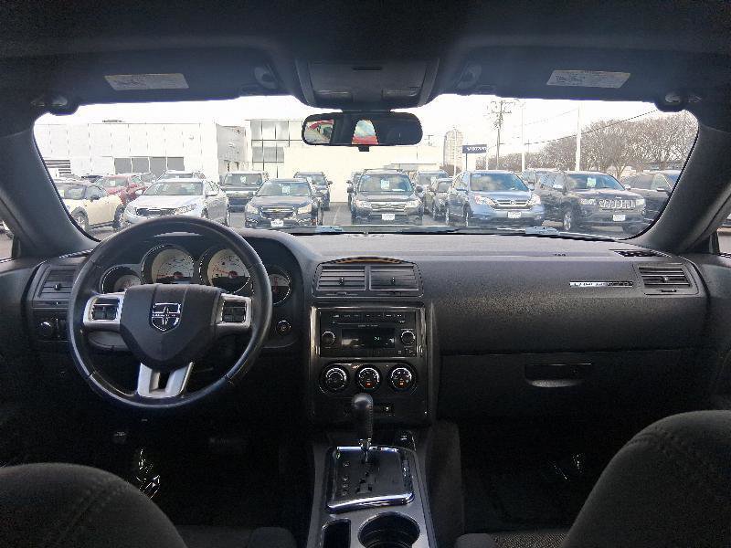 Used 2014 Dodge Challenger SXT RWD image 19